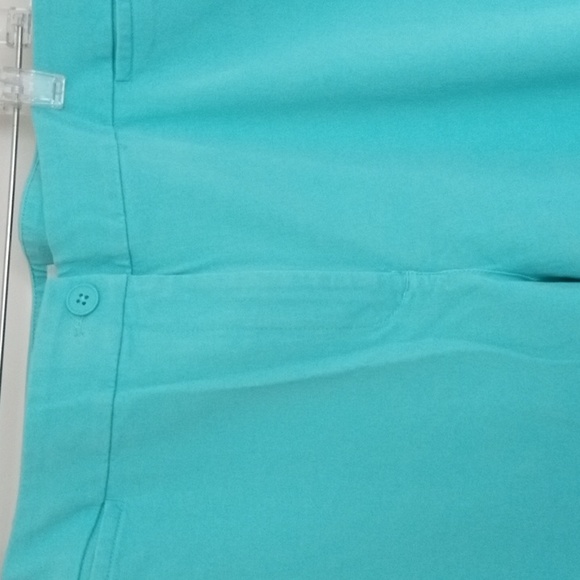 3/$50 💙 Talbots Green Cotton Capris Size 18W - Picture 3 of 8